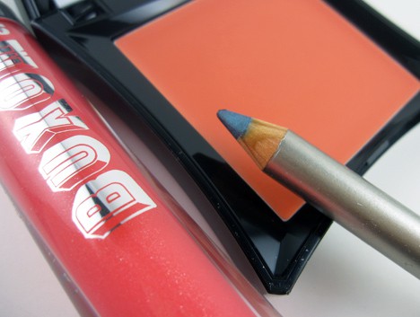 Lipstickleague0112B