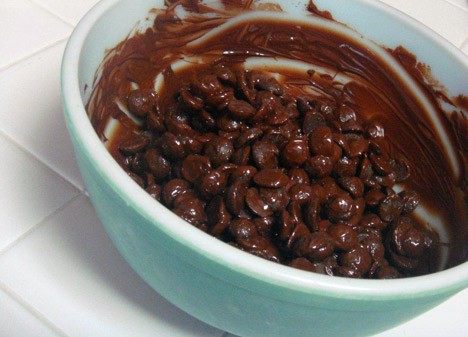 melted chocolate chips with paraffin wax