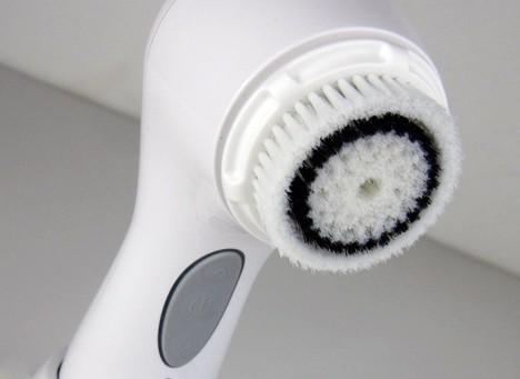 Closer look of Clarisonic Aria Sonic Skin Cleansing System brush head