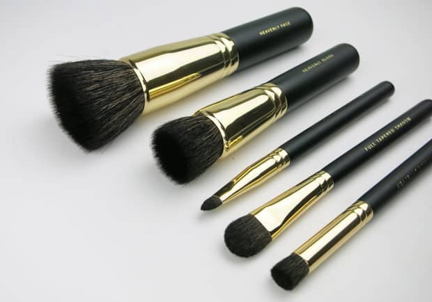 bareMinerals-buffing-beauties-brushes-6