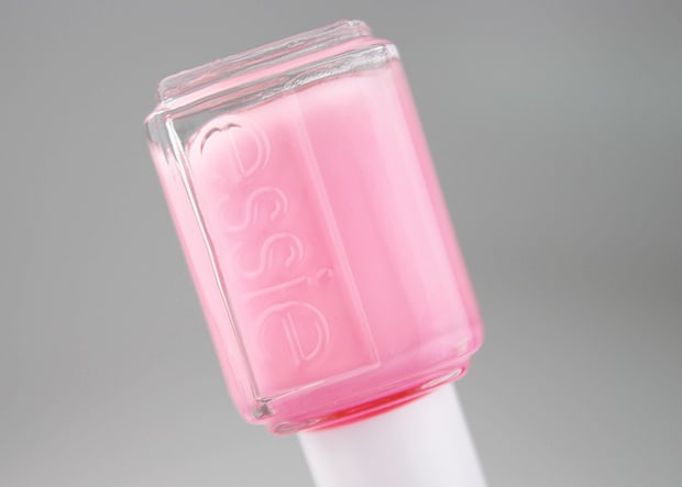 Essie-Neon-2015-groove-is-in-the-heart-swatches-1