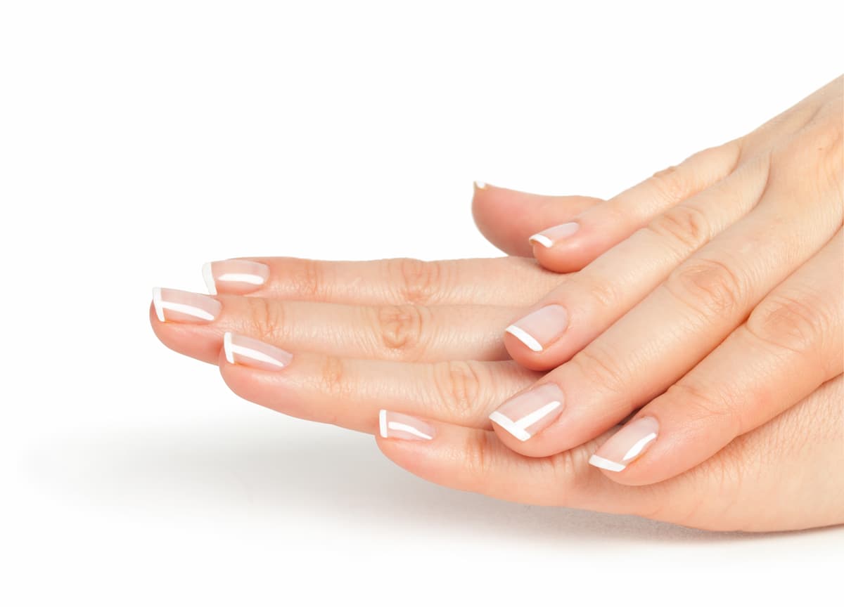 What are Solar Nails? Pros and Cons of Solar Nails