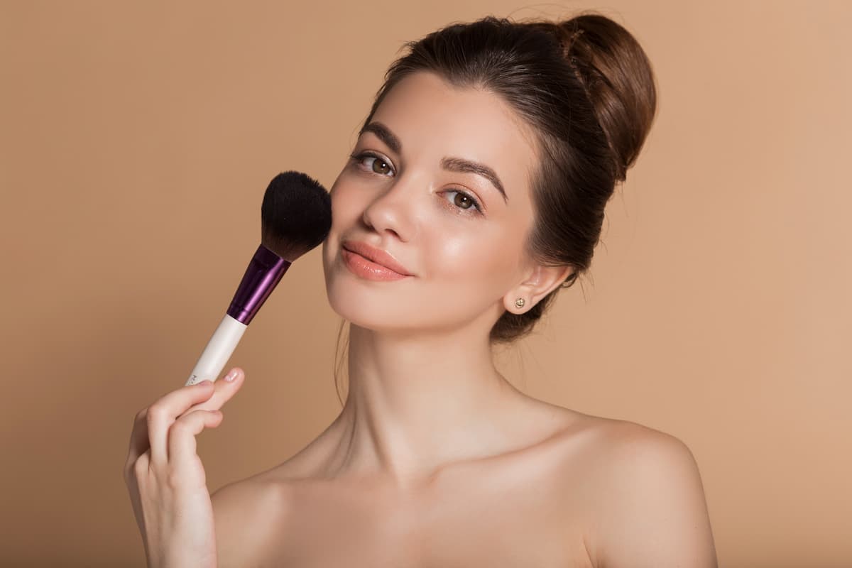 8 Top Powders For Baking Makeup For A Flawless, LongLasting Finish