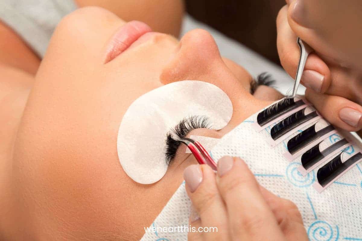 How Long Do Eyelash Extensions Take to Apply?