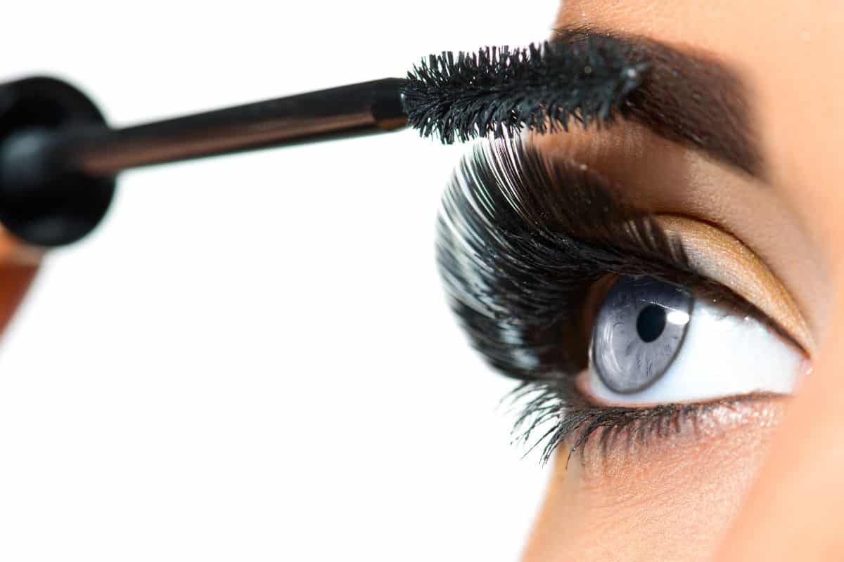 Can You Put Mascara on Eyelash Extensions? Is It Safe?