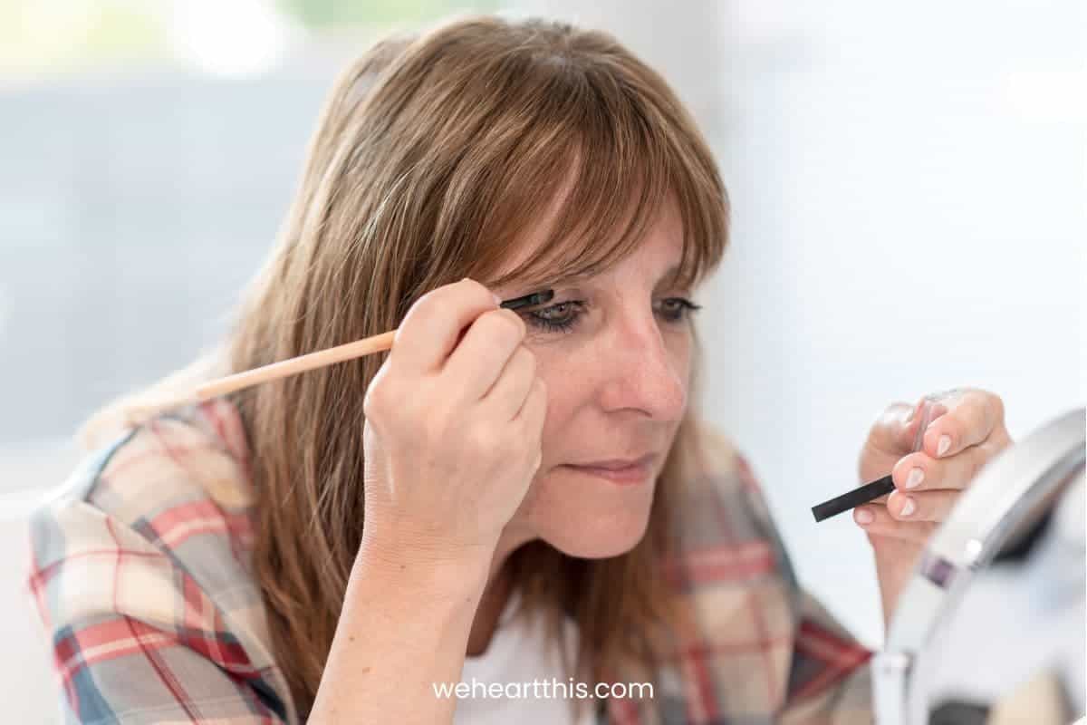 How To Apply Makeup For Mature Hooded Eyes In 8 Easy Steps