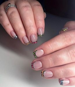 32 Trendy Designs For Short Square Nails We’re Obsessing Over