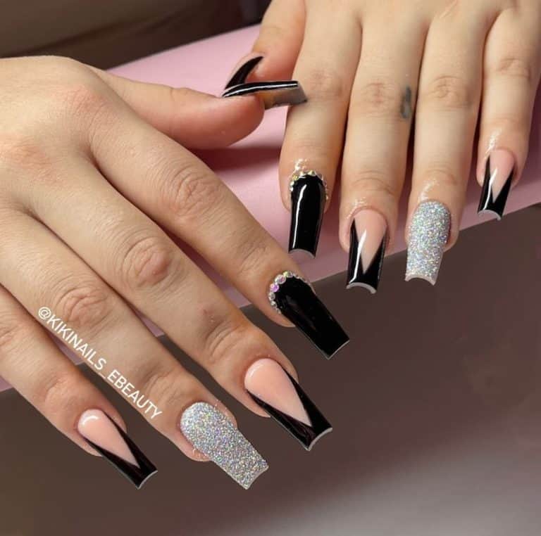 40 Sparkly Black Nails with Glitter to Give You That Extra Glam