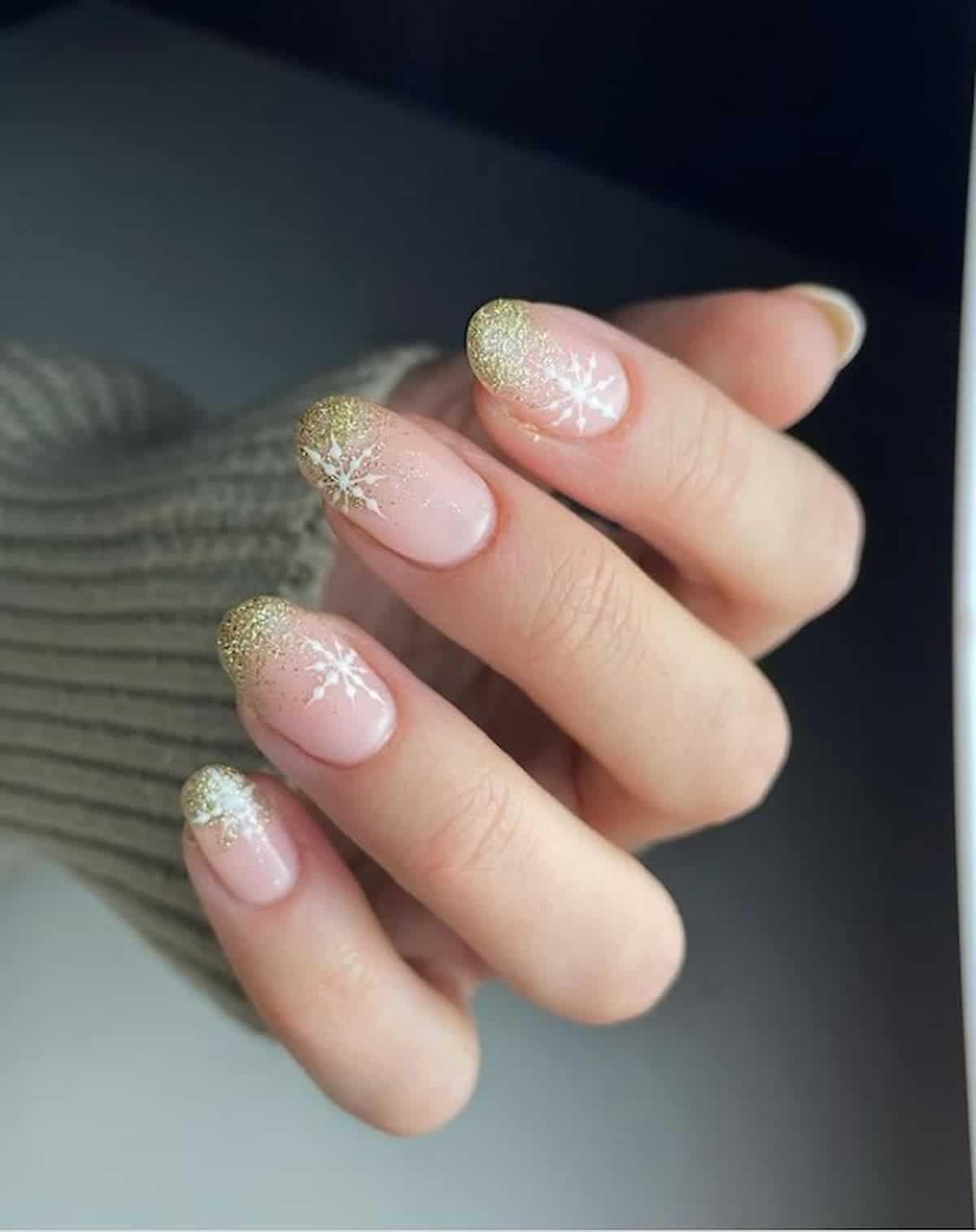 46 Glitter Ombr Nails To Glam Up Your Manicure