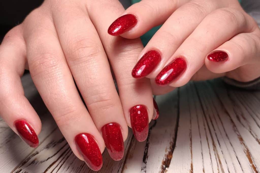 Red Glitter Nails | Red nails glitter, Red nails, Red sparkle nails