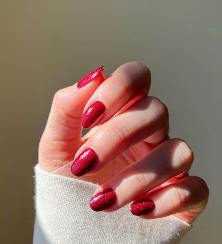 45 Stunning Red Nails with Glitter for a Striking Manicure