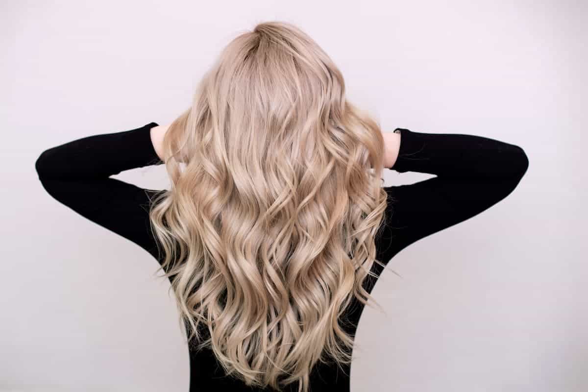 Dirty blonde hair with lowlights: adding depth and dimension - wide 3