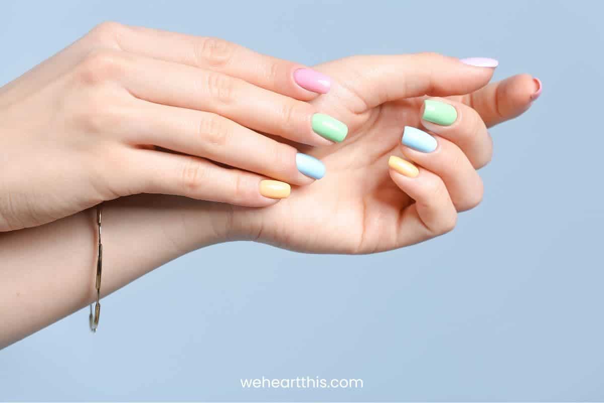 10. "Short and Chic: The Best Nail Polish Colors for Short Nails" - wide 7