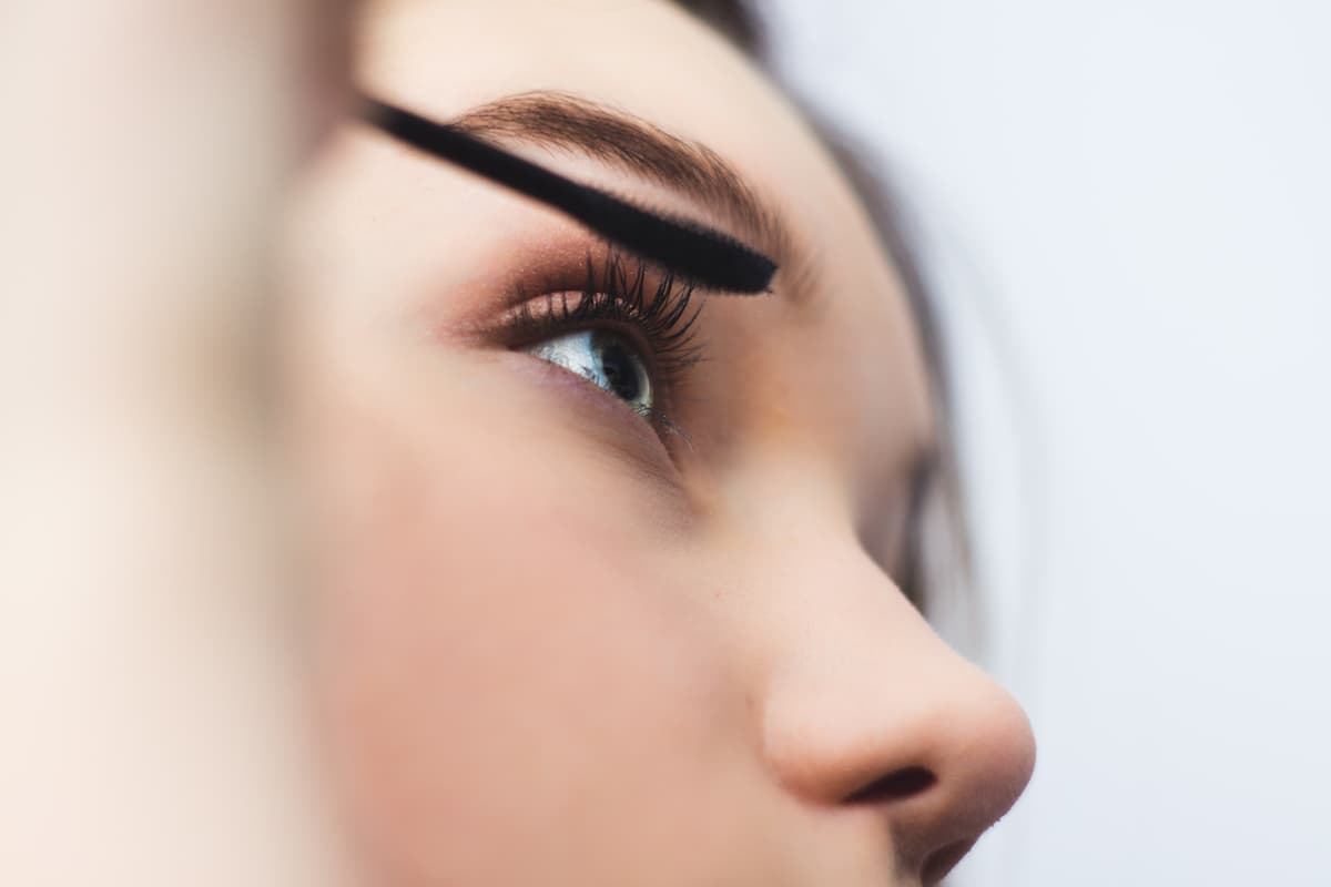 How Long Does Mascara Last? + How To Tell if It’s Expired 