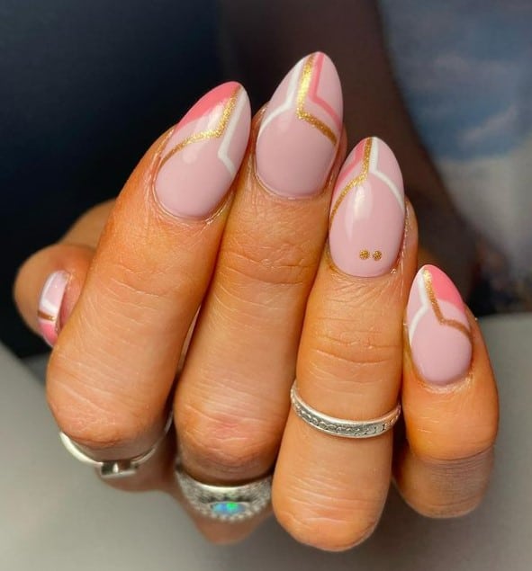 50+ Cute Gold Nails For Your Next Manicure! - The Pink Brunette
