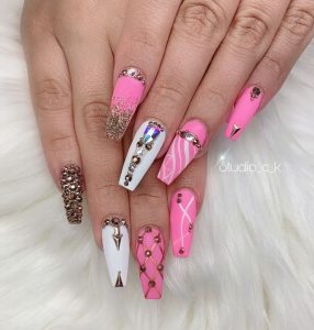 41 Gorgeous Pink and White Nails You'll Want To Get Right Now!