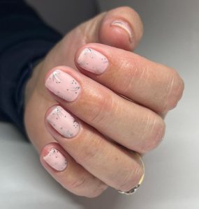 32 Trendy Designs For Short Square Nails We’re Obsessing Over
