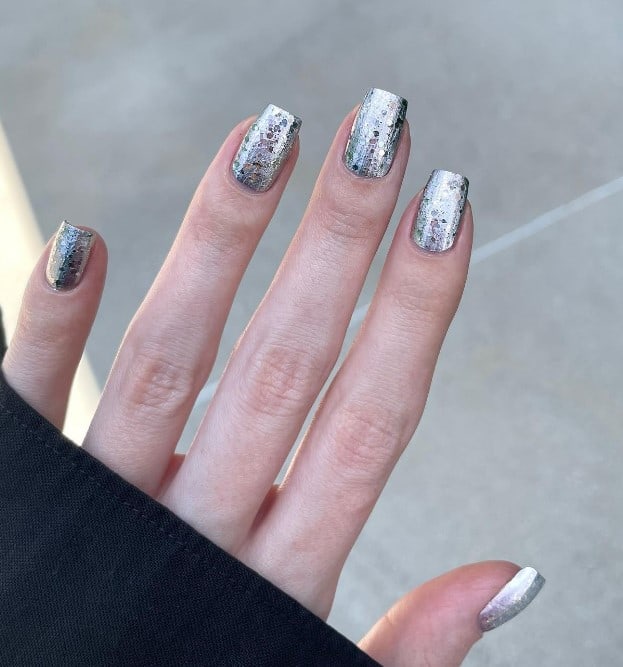 27 Gorgeous Silver Nail Designs for a Sleek, Sophisticated Style