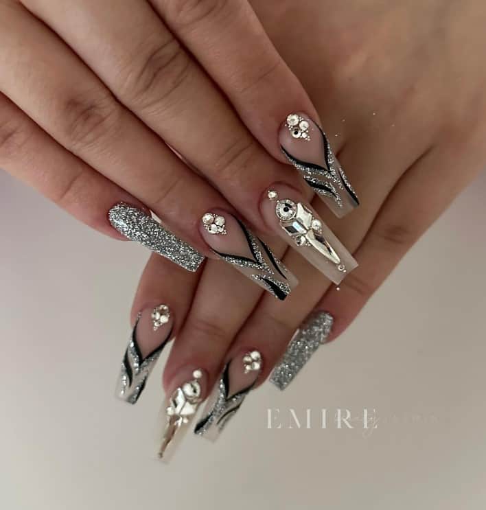 Diamond Design Nails  Dimond nails, Nails design with rhinestones, Diamond  nails