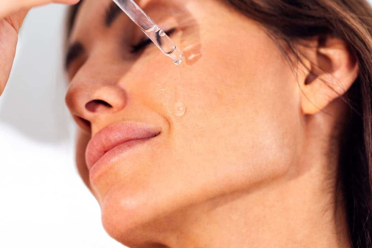 Retinol vs. Hyaluronic Acid Breaking Down the Skincare Basics