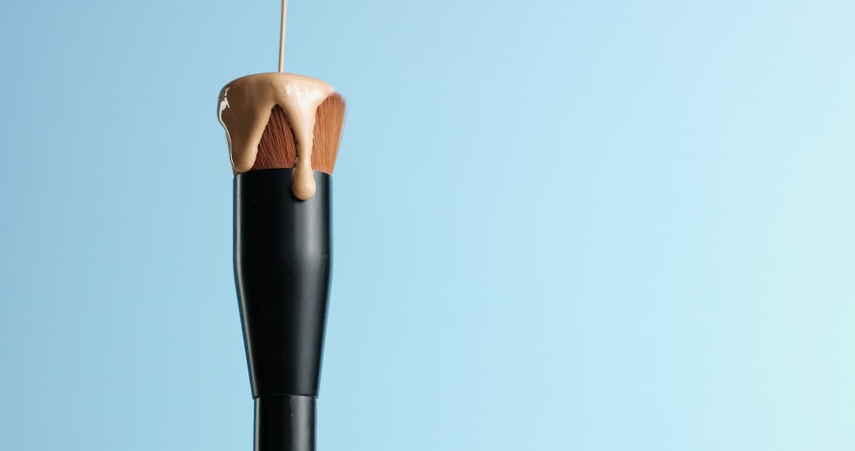Foundation Sponge vs. Brush Which Reigns Supreme?
