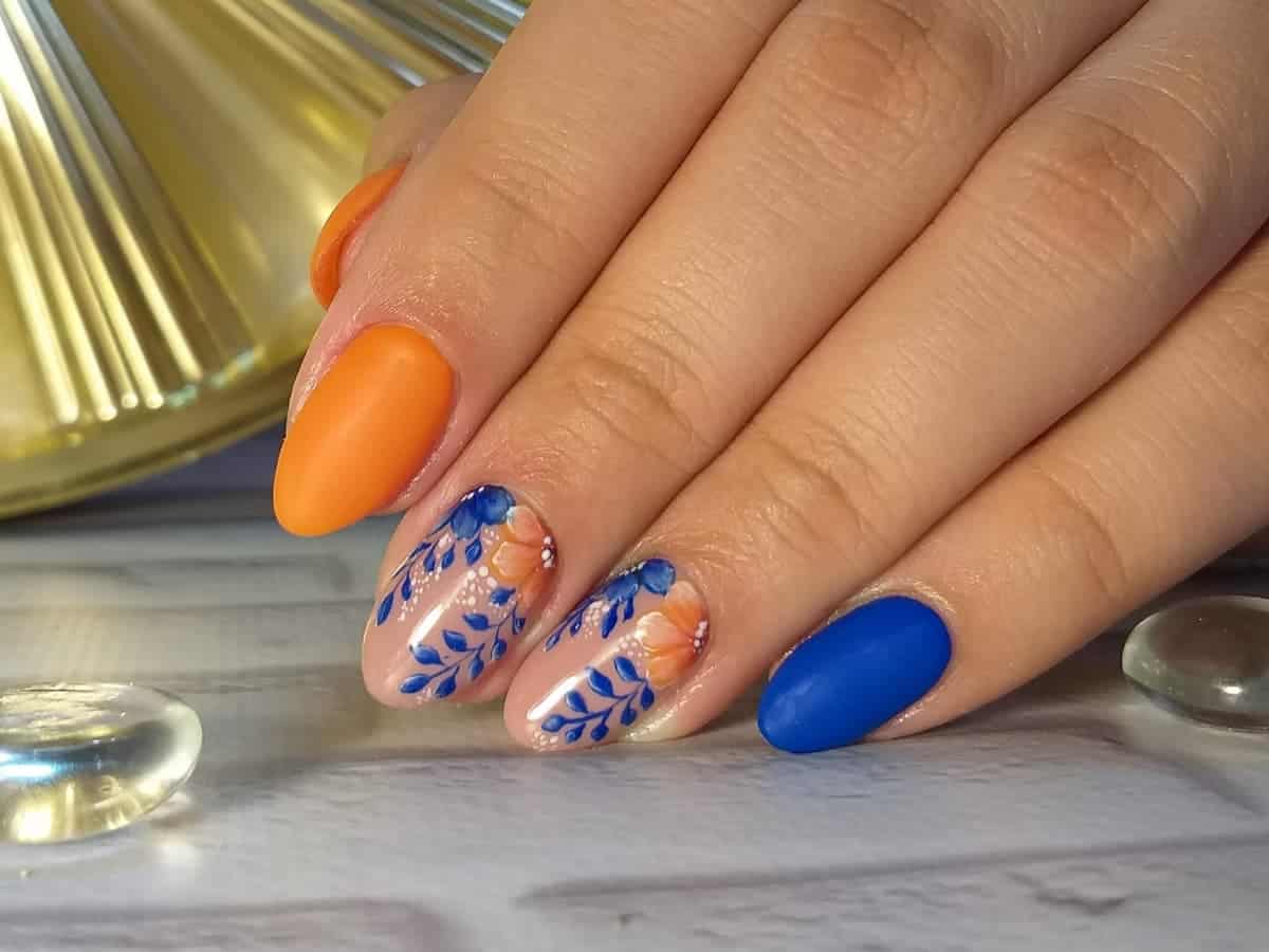 44 Cute Blue and Orange Nails for a Unique Mani