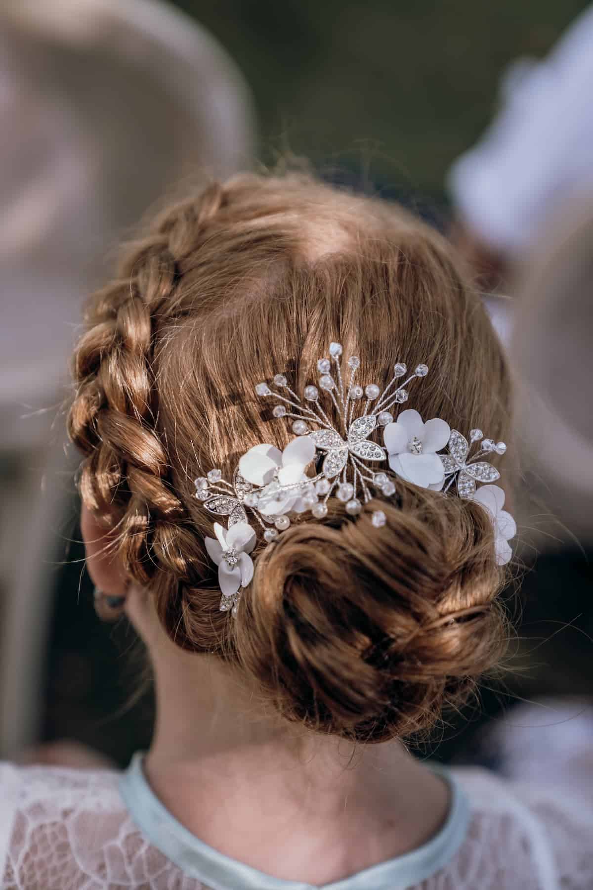 20 Gorgeous Quinceañera Hairstyles for Your Big Day