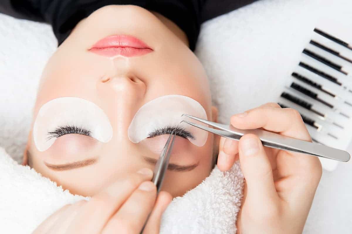How Long Do Eyelash Extensions Take To Apply?