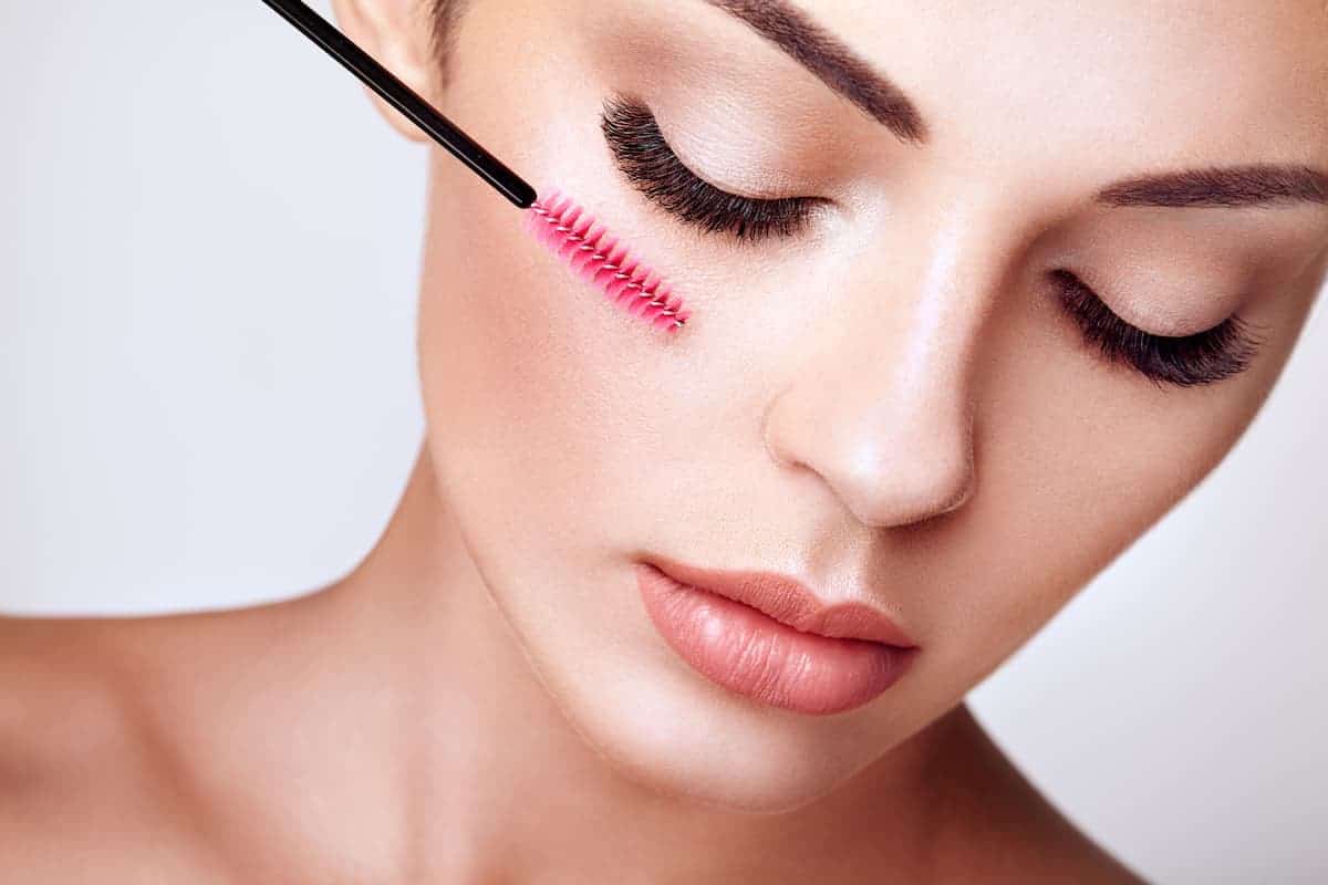 How Much Do Eyelash Extensions Cost? What's The Price?