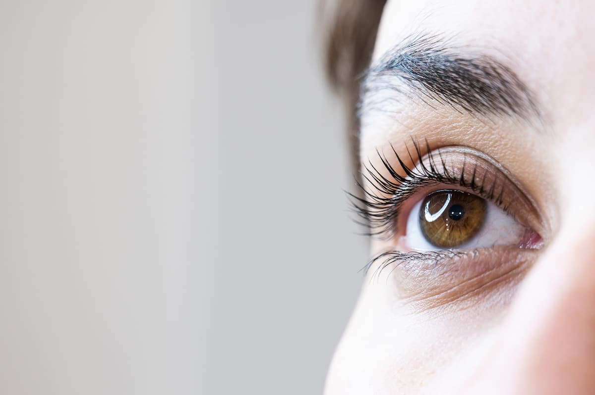 using-aquaphor-on-eyelashes-is-it-safe-how-do-you-apply-it