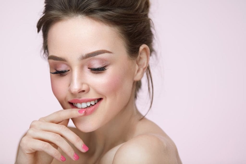 10 Best Foundations for Pale Skin with Pink Undertones