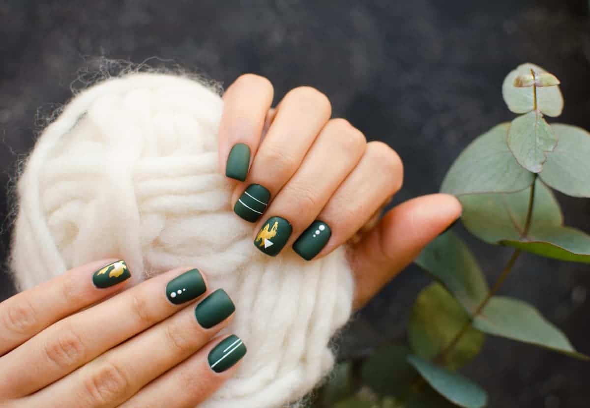 53 Chic Matte Green Nail Ideas for Your Next Mani Session
