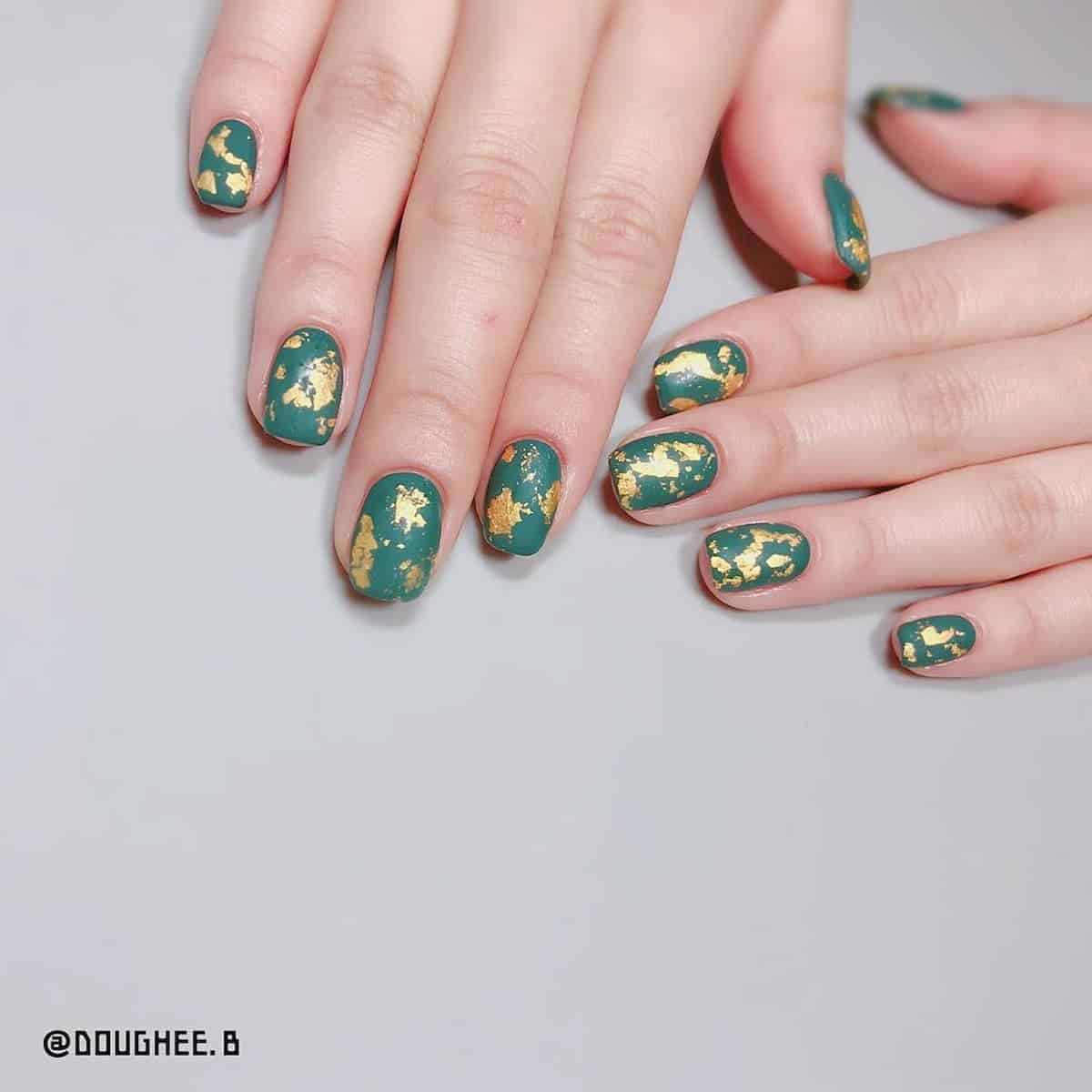 53 Chic Matte Green Nail Ideas for Your Next Mani Session